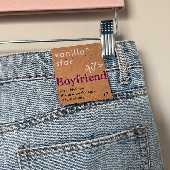 90s boyfriend, super high-rise light wash, distressed denim - Picture 6 of 6